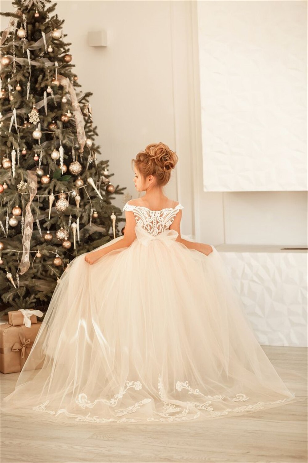 Flower Girl Dresses, First Communion Gown, Big Bow, Long Sleeves, Ball Gown, White Girls Formal Wedding Party Flower Girl Dresses