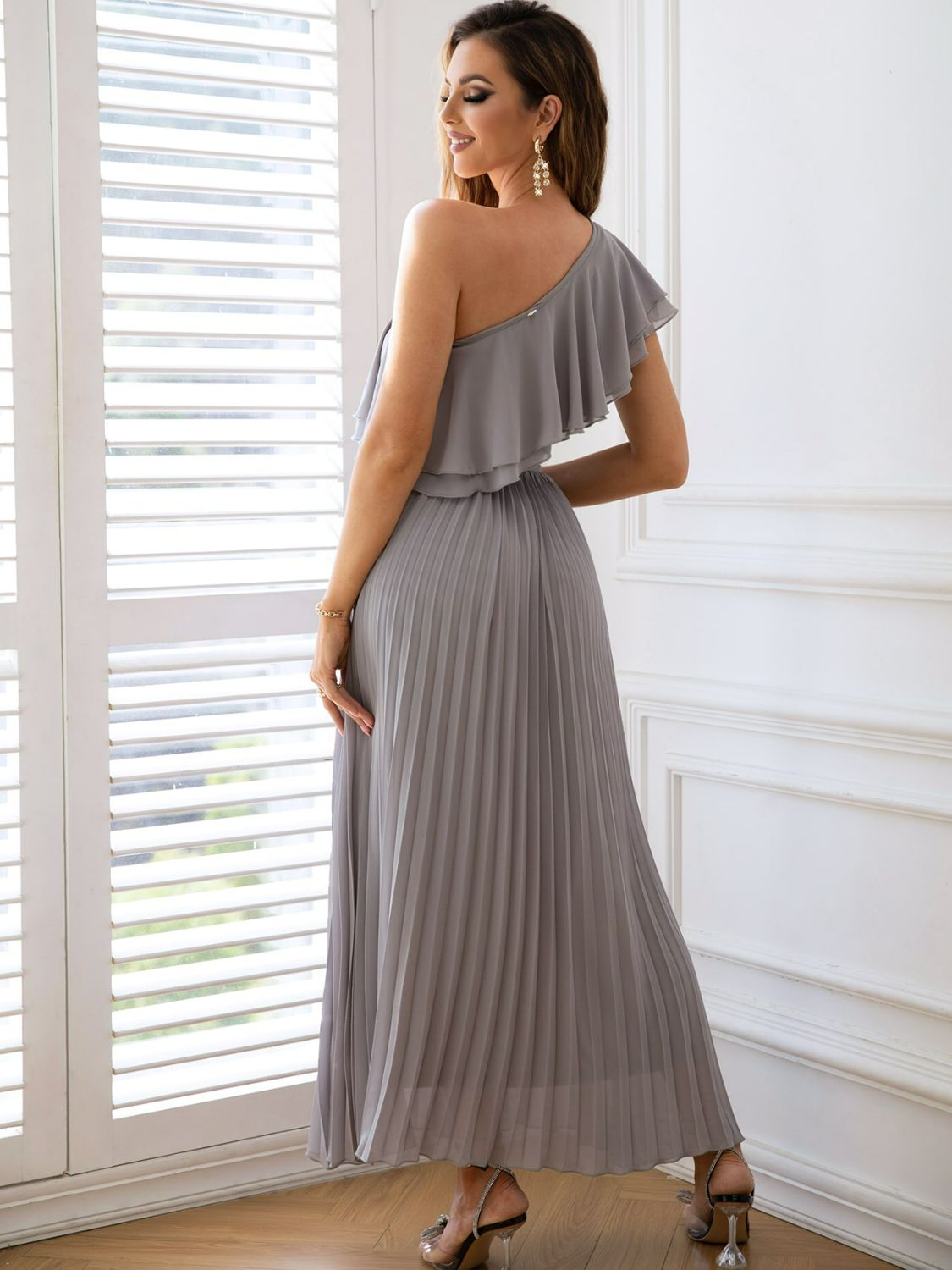 One-Shoulder Ruffle Trim Pleated Dress