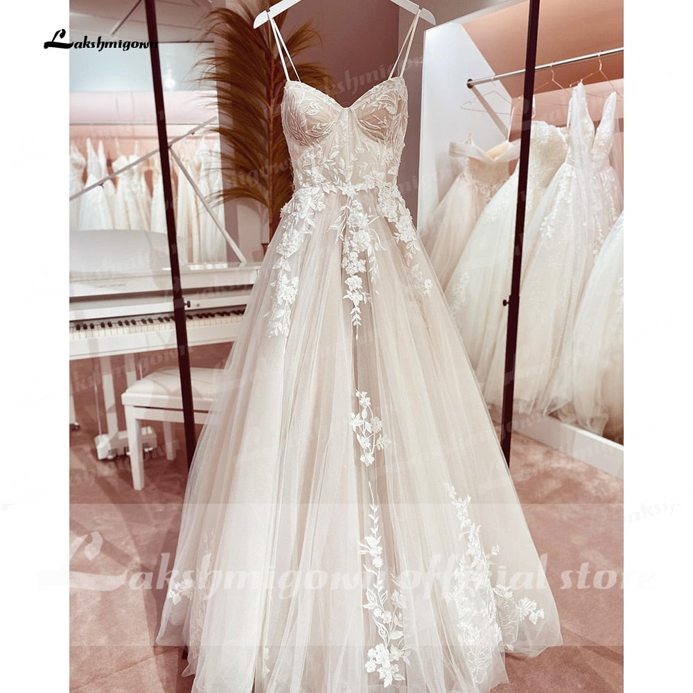 Lace Applique Princess Bridal Gown Wedding Dress with Spaghetti Straps